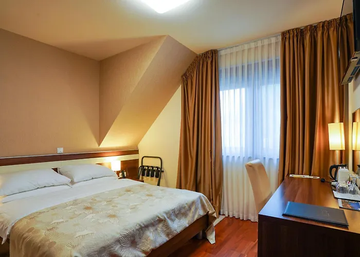 Hotel Degenija