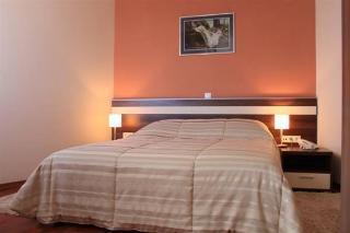 Hotel Degenija