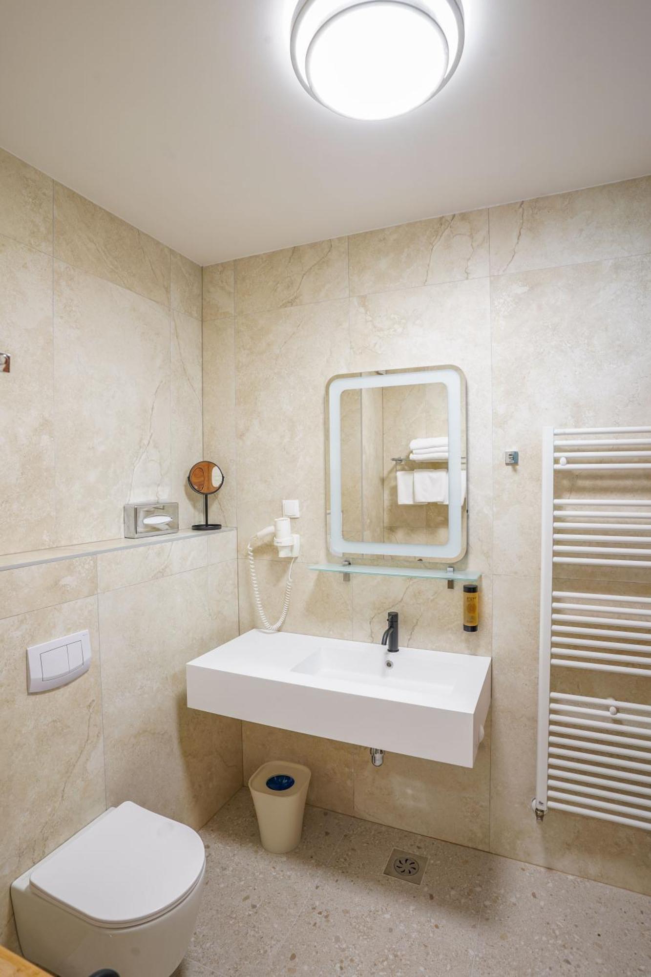 Hotel Degenija Selište Drežničko