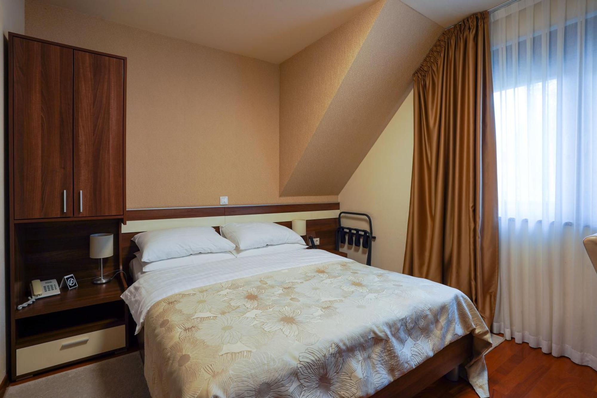 Degenija 4* Seliste Dreznicko